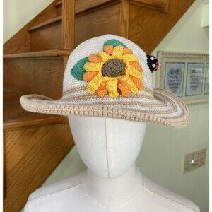 Day Lee Design for San Diego Hat Co Kids Hat 3-6 Yrs Hand Crocheted Ladybug Read